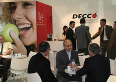 Como siempre una animado stand de DECCO.