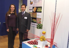 Country Fruits Colombia, Contacto: sandra hemelberg - Cesar Hernandez