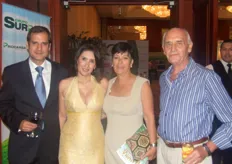 Jorge Alex Serrano - Gerente Administrativo de la empresa bananera Obsa junto con Sergio Seminario- Presidente del Grupo Seminario y sus esposas.