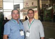 Santiago Pérez y Carlos Chávez de la empresa Frutas Tropicales como visitantes de Expo Agrofuturo 2012