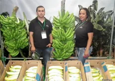 Hedwan Ospina junto a Liliana Hoyos de Augura, Asociación de Bananeros de Colombia