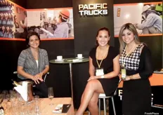 Karina San Andrés, Ana María Franco y Venoska Vásquez de Pacific Trucks