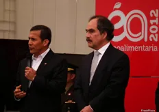 El presidente del Perú, señor Ollanta Humala junto al presidente de la Asociación de Exportadores (ADEX) el señor Juan Varilias en la ceremonia de inauguración de Expoalimentaria Perú 2012