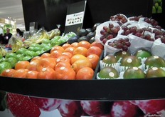 Bananas, uvas de mesa, mangos, paltas y otras frutas de SobiFruits