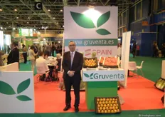 Fermín Sánchez, director general de Gruventa, presentando la nueva variedad de granada Mollar en Pasarlela Innova y su nueva marca SPAIN en cítricos.