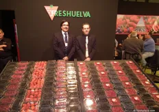 FRESHUELVA presentó dos uevas variedades de fresa delante del ministro de Agricultura, Alimentación y Pesca Miguel Arias Cañete.