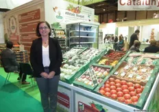 Carlota Pardo, responsable de comunicación de Anecoop, promocionando el Método Bouquet, la nueva línea de fruta pelada y cortada CLIMK y la nueva variedad de clementina CLEMNSOON.