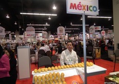 Norberto Galván, de Rodeva, en el pabellón de México.