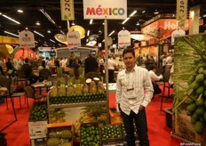 Emeterio Maitret Obregón, de Frutamex, distribuidores de limas y piñas mexicanas.
