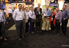 La entrega de la placa a Soriana