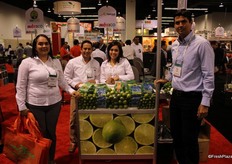 Marisa Puente Garcia Ventas, Jullan Cortaz, Rocío Gobián Castañeda y Luis Gudino, de Limex SiCar, México.