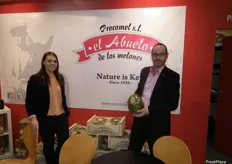 Mari Luz Montoro y José Luis Rodriguez, promocionando los melones marca El Abuelo.