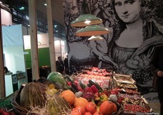 Uno de los stands más original y elaborado del pabellón 11.2, el Stand de Hispalco, S.A, de Puzol, Valencia, representando a Monalisa, su marca principal.