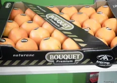 Naranjas de Bouquet marca Premium, expuestas en el stand de Anecoop.