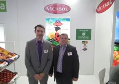 Stephane Van Marrewijk, Responsable del departamento Comercial de Vicasol, y Juan Antonio González, presidente de Vicasol, empresa almeriense que estuvo promocionando su campaña hortícola.