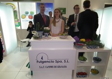 Paula Spa y su padre en su stand de Fulgencio Spa, de Granda.