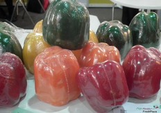 "Novedad de Agro Red&Green en Fruit Logistica: envases flow con "doble piel". Este envase protege la verdura de los golpes y daños y mantiene mejor las cualidades organolépticas."