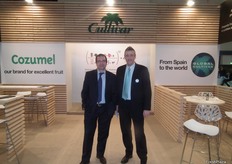 Josep Ponsa, Director de Importación, y Joan Pascual, en su stand de Cultivar, empresa importadora y exportadora de toda clase de productos.