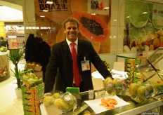 Rodrigo Lima, de UBGP, en el pabellón de Brasil. Rodrigo dice que Fruit Logistica siempre es un buen lugar para hacer grandes contactos.