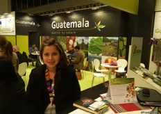 Astrid Juarez, Directora Comercial Internacional de Mr. Juz, promocionando en Fruit Logistica la exportación de bananas a Europa.