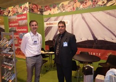 Joan Pareta y Fran Luque en el stand de Novafrut redestecnicas.com, especializada en la fabricación y aplicación de redes antigranizo para el sector hortofrutícola.