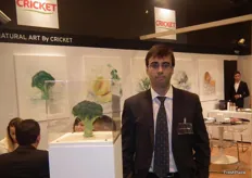 David Franco en el stand de Cricket, una marca de referencia para el brócoli, alcachofa y coliflor.