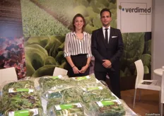 Carlos F. Gutiérrez con su compañera en el stand de Verdimed, principal empresa española productora y exportadora de espinacas.