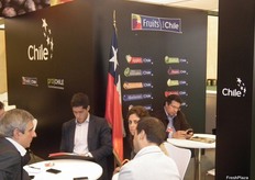 Stand de Fruits from Chile.