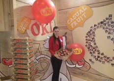 Stand de OKI, marca especializada en melocotón plano, también llamado paraguayo.