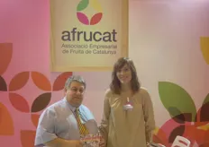 Personal en el stand de Afrucat, en representación del sector empresarial de la fruta de Catalunya.