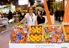 Christine Hotellet, de Groupe Compagnie, Fruitiere en el stand de Dole, miembro de Compagnie Fruitiere.