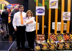 Eugenia Manguan Ferrer, Gerente de la empresa Manguan, promocionando sus frutas y hortalizas frescas