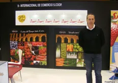 David Marcos Muñoz, de Ideal Fruits, empresa familiar ubicada en la provincia de Segovia que se dedica a la comercialización de frutas rojas y hortalizas.