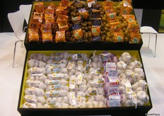 Ajos, nueces y castañas en el stand de Campelo.