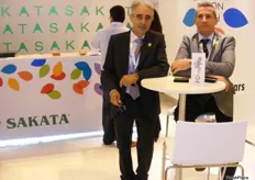 Javier Bernabeu (Managing Director) y Pedro Alonso (Product Development Manager) de Sakata promocionando la venta y comercializacion de semillas horticolas