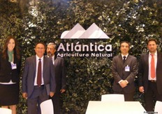 Rodrigo García Sielfeld, Director Comercial de Atlántica Agrícola,con el resto de su equipo comercial.