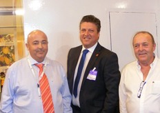 Equipo de Sibon Fruits/Frutas Hortisol promocionando sus productos hortícolas de calidad.