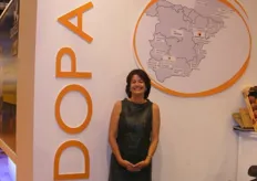 Gemma Romani Albareda, Directora Comercial de Andopack, promocionando sus cajas de cartón ondulado.