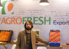 Héctor Sáez Mengual, de Agrogresh, promocionando sus productos frescos.