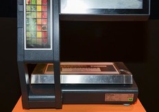 Balanza Comercial de BIZERBA IBERIA ESPAÑA S.A.U. VA, va dirigida a la venta al público con posibilidad de emitir imágenes y vídeos publicitarios en 3D sin la necesidad de emplear gafas. Además, los contenidos pueden a su vez informar al consumidor sobre propiedad, origen, valores nutricionales y advertencias sobre riesgos tanto alimentarios como alérgenos.