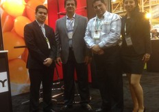 Un grupo de representantes de Ecuador, incluso a la izquerda Sergio Jurado de ProEcuador - la organizadora del pabellón, Jimmy Terán Loaiza, presidente de Exporganic, Carlos Choez, gerente general de Disfruta Ecuador y Alejandra Jarrin Copo de Tankay.