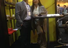 Jimmy Terán Loaiza de Exporganic, exportadora de bananos de Ecuador con Jacqueline de Terán.