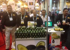 Bob Keller, Alfredo Rodríguez, Marioc Ponce, Agustín Villegas y Roger Lucero, de AgroEport, exportadora de aguacates de México.