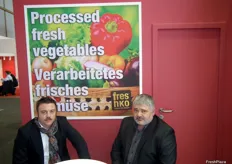 Responsables directivos en el stand de Freshko, empresa dedicada al procesamiento de frutas y verduras frescas.