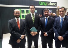Equipo ténico y directivo de Tany Nature, especialista en producción, envasado y logística para fruta de hueso en la provincia de Badajoz (España)