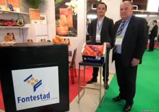 Jean-Marie Texier, jefe de ventas en Francia y Batiste Eixarch Castillo, Director General de Fontestad, empresa española especializada en la producción y comercialización de cítricos.