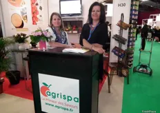 Véronique Barbe y Janique Douillet en el stand de la empresa francesa Agrispa.