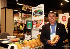 Esteban Corzo, Grande Produce.