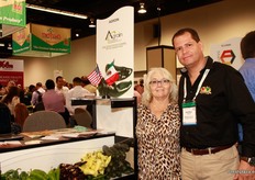 Veronica Romero-Peña y Ricardo González Montes de Oca, AGROIN.