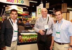 Bruno y Jesus Castrezana (CASTER) y Carlos Birlain (SOLID BRIDGE).